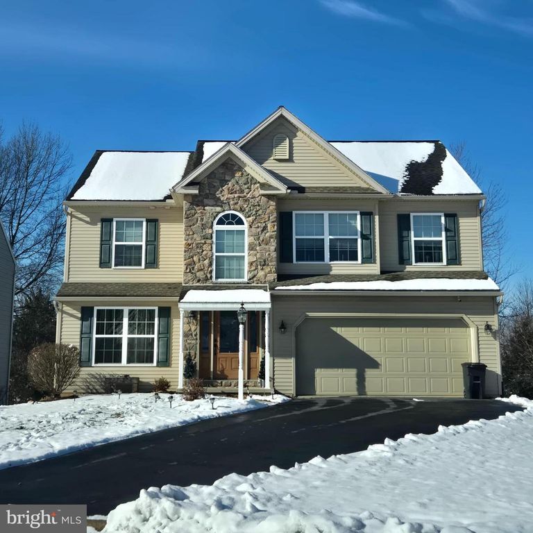 706 BROOKSIDE LN, Lebanon, PA 17042