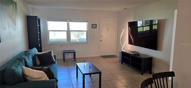 5267 81ST STREET N 5, St Petersburg, FL 33709