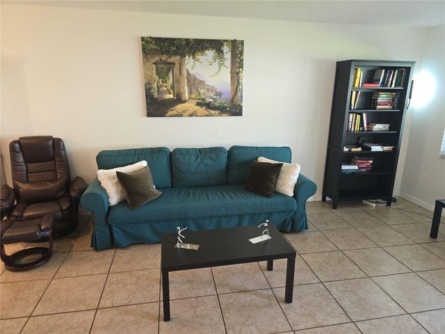 5267 81ST STREET N 5, St Petersburg, FL 33709