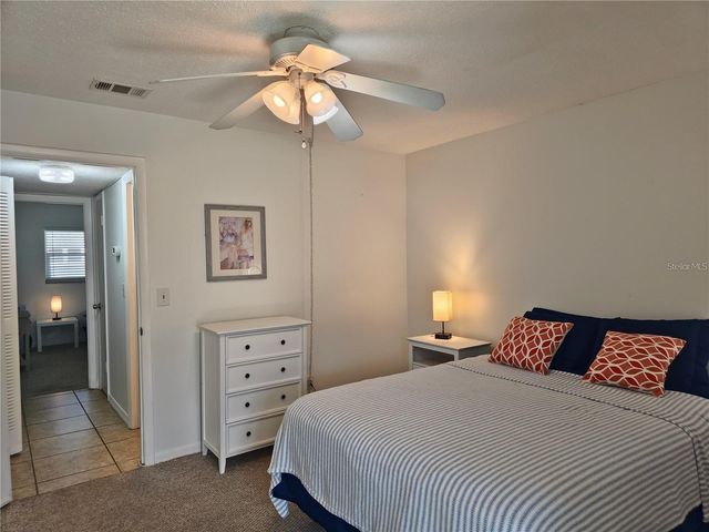 5267 81ST STREET N 5, St Petersburg, FL 33709