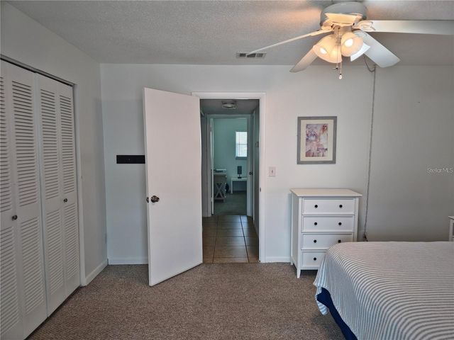 5267 81ST STREET N 5, St Petersburg, FL 33709