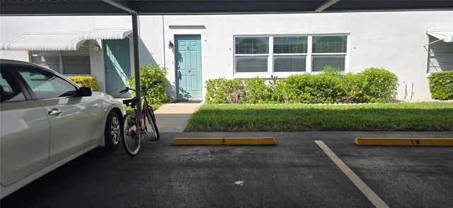 5267 81ST STREET N 5, St Petersburg, FL 33709