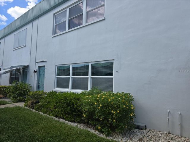 5267 81ST STREET N 5, St Petersburg, FL 33709