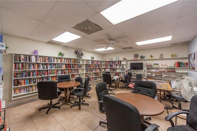 5267 81ST STREET N 5, St Petersburg, FL 33709