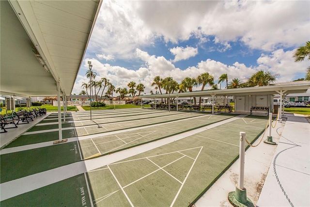 5267 81ST STREET N 5, St Petersburg, FL 33709