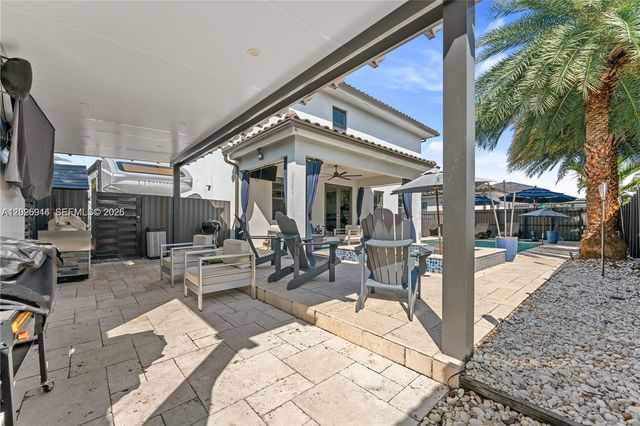14856 SW 27th Ter, Miami, FL 33185