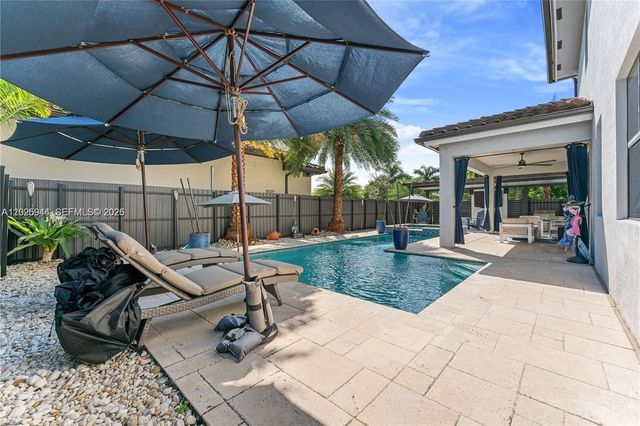 14856 SW 27th Ter, Miami, FL 33185