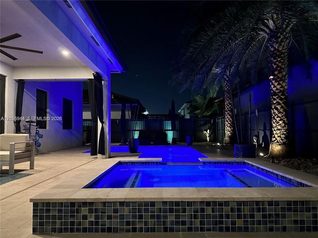 14856 SW 27th Ter, Miami, FL 33185