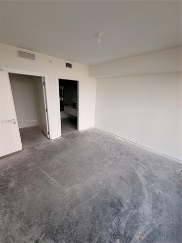 1170 E Hallandale Beach 403, Hallandale Beach, FL 33009