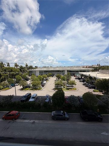 1170 E Hallandale Beach 403, Hallandale Beach, FL 33009