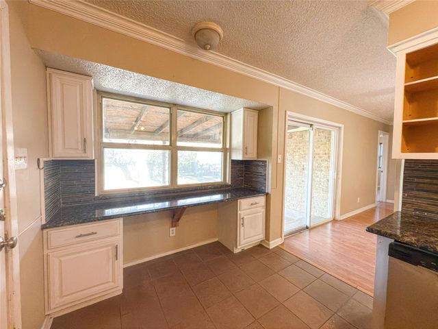 2721 Buffalo Drive, Arlington, TX 76013