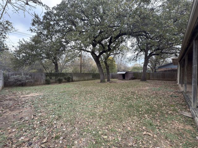 2721 Buffalo Drive, Arlington, TX 76013