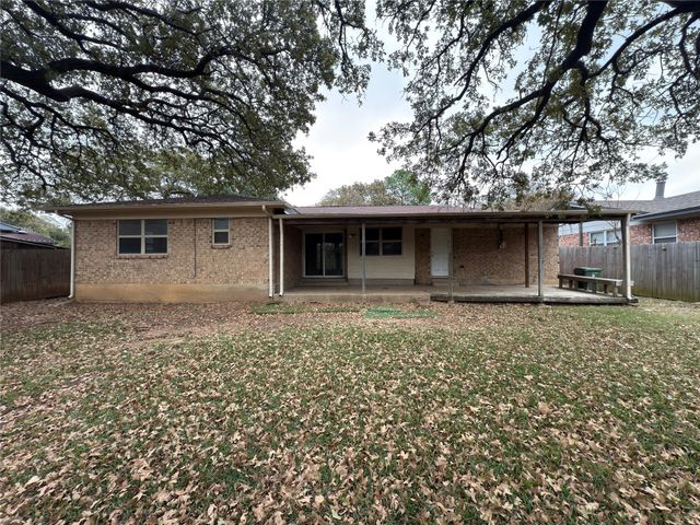 2721 Buffalo Drive, Arlington, TX 76013