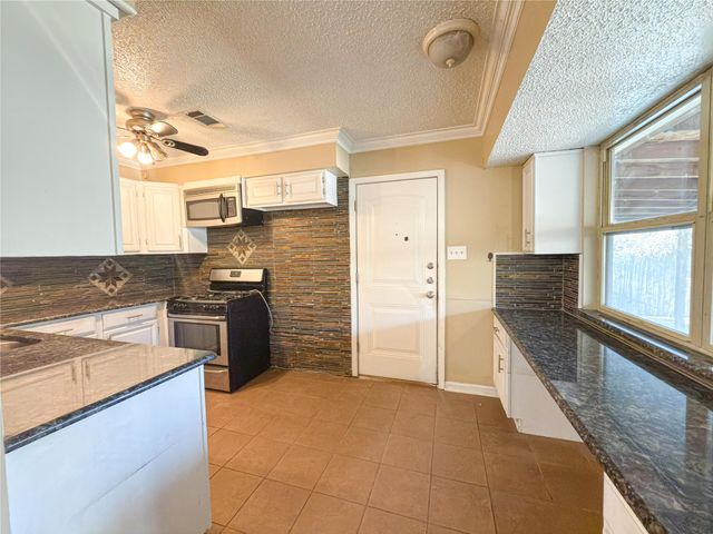 2721 Buffalo Drive, Arlington, TX 76013