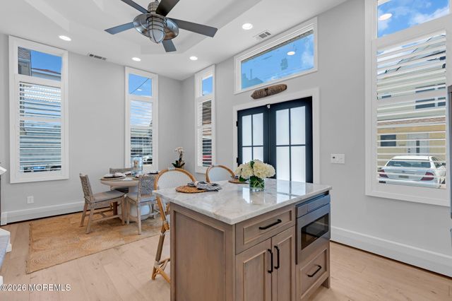 11 E Beach Way, Lavallette, NJ 08735