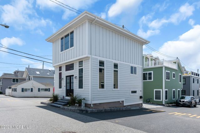11 E Beach Way, Lavallette, NJ 08735
