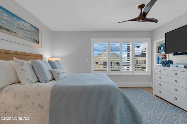 11 E Beach Way, Lavallette, NJ 08735