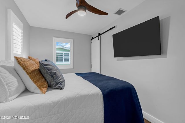 11 E Beach Way, Lavallette, NJ 08735
