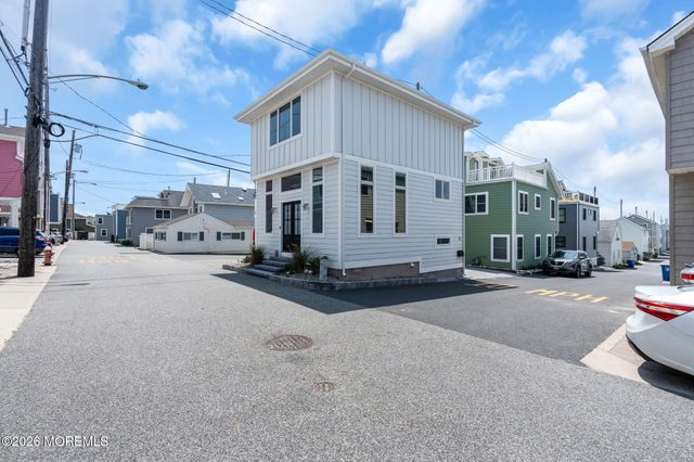 11 E Beach Way, Lavallette, NJ 08735