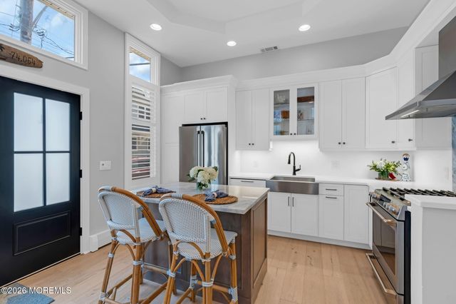 11 E Beach Way, Lavallette, NJ 08735