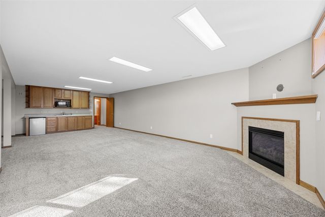 4091 Brookside Drive, Marion, IA 52302