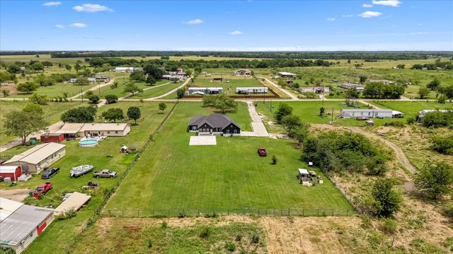 2742 Sundown Drive, Kaufman, TX 75142