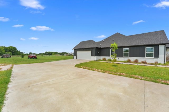 2742 Sundown Drive, Kaufman, TX 75142