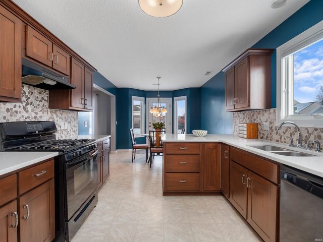 10128 Privet Drive, Fort Wayne, IN 46835