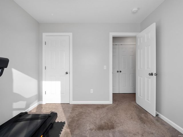 10128 Privet Drive, Fort Wayne, IN 46835