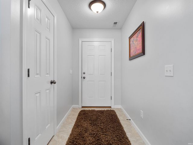 10128 Privet Drive, Fort Wayne, IN 46835