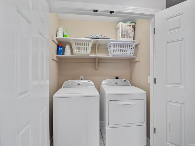 10128 Privet Drive, Fort Wayne, IN 46835