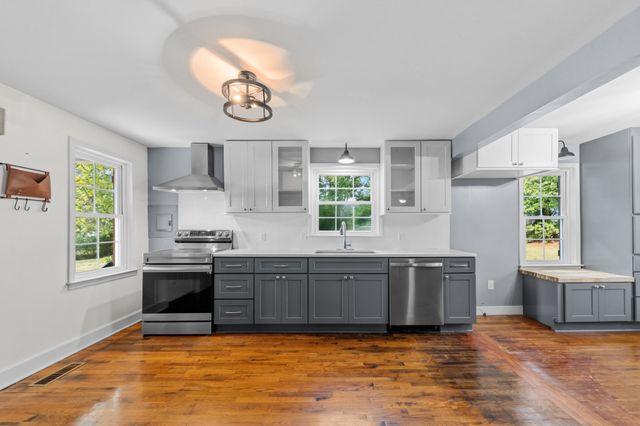3287 Highway 48, N, Nunnelly, TN 37137