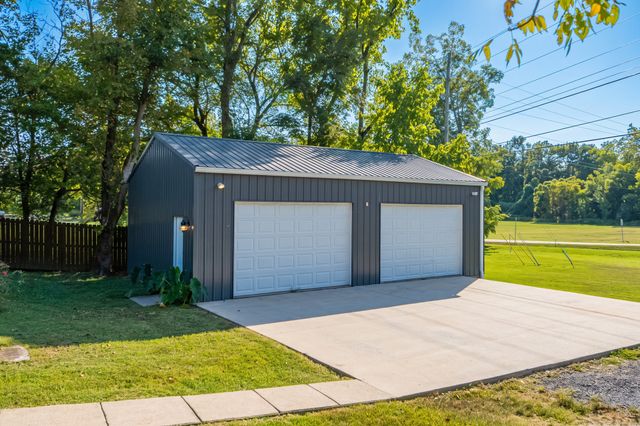 3287 Highway 48, N, Nunnelly, TN 37137