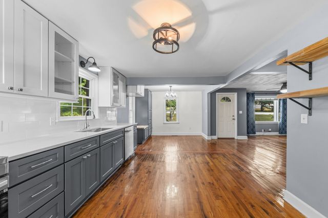 3287 Highway 48, N, Nunnelly, TN 37137