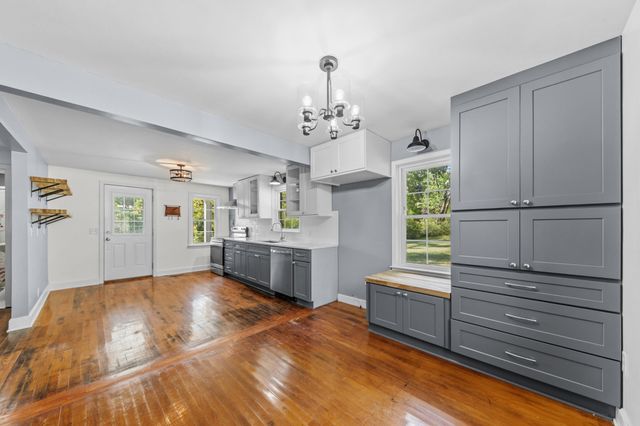 3287 Highway 48, N, Nunnelly, TN 37137