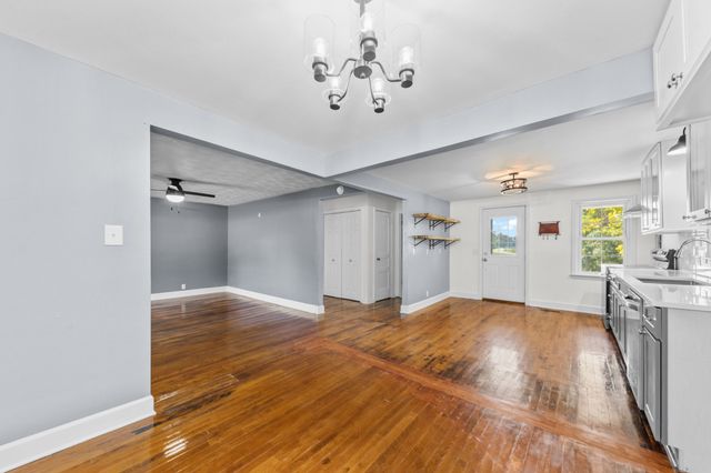 3287 Highway 48, N, Nunnelly, TN 37137