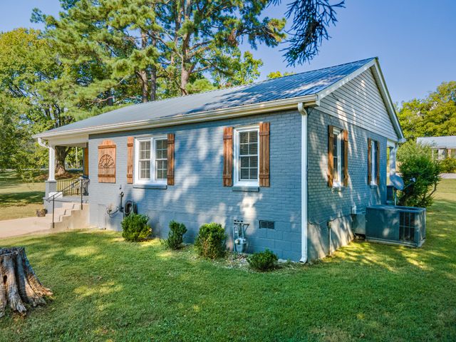 3287 Highway 48, N, Nunnelly, TN 37137