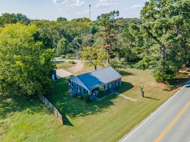 3287 Highway 48, N, Nunnelly, TN 37137