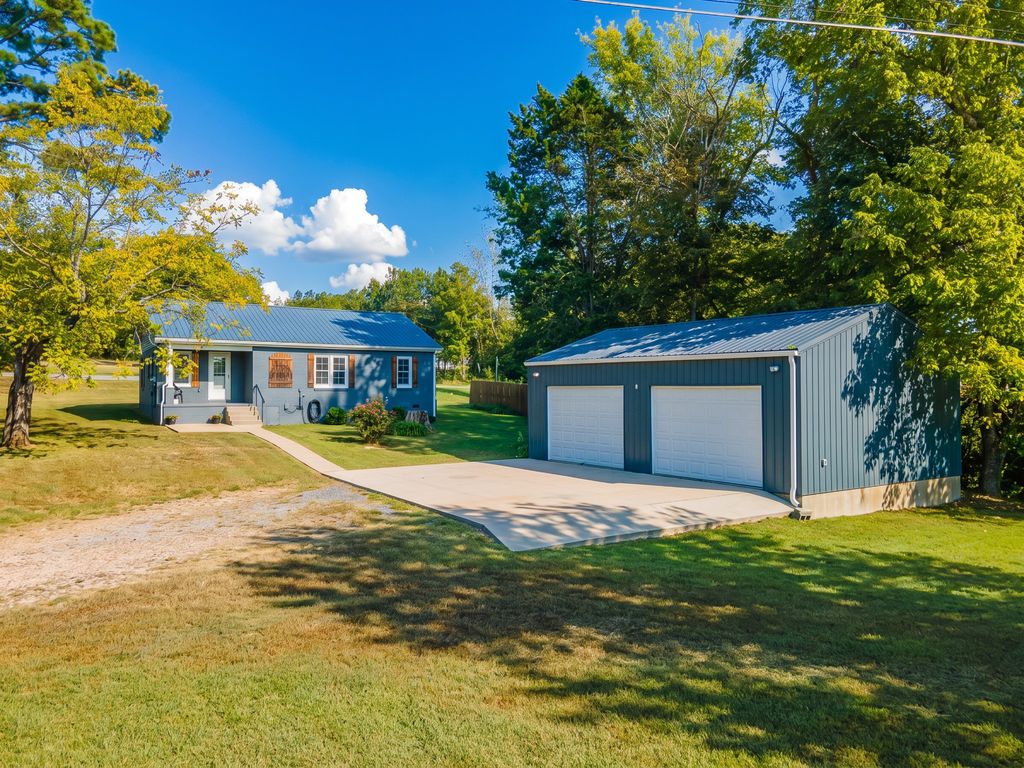 3287 Highway 48, N, Nunnelly, TN 37137