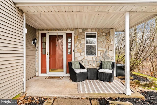 31 CYPRESS PL, Newtown, PA 18940