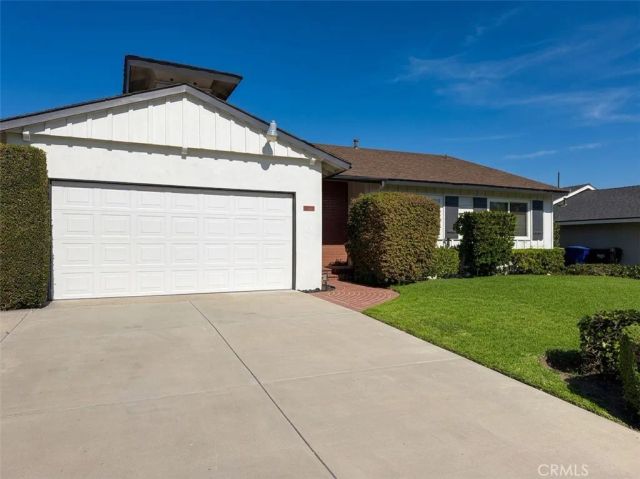 962 N Calmgrove, Covina, CA 91724
