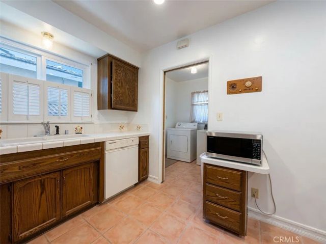962 N Calmgrove, Covina, CA 91724