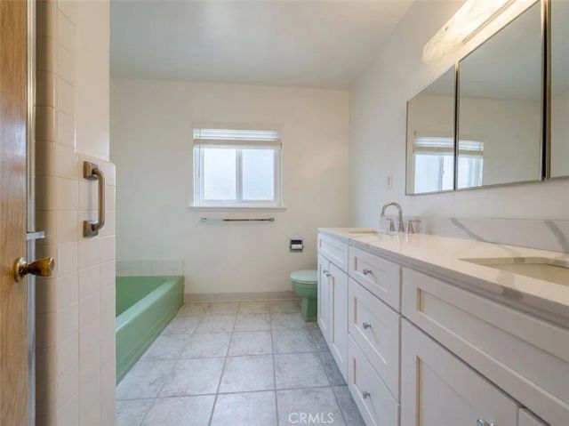 962 N Calmgrove, Covina, CA 91724