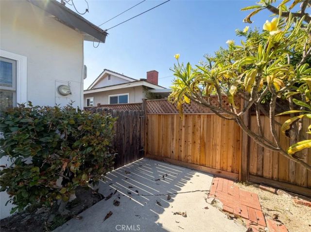 962 N Calmgrove, Covina, CA 91724