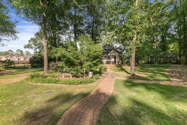 108 Mulberry Ct., Dothan, AL 36303