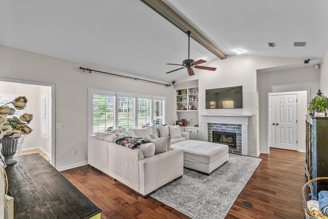 108 Mulberry Ct., Dothan, AL 36303