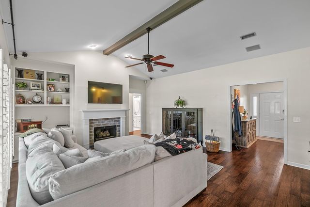 108 Mulberry Ct., Dothan, AL 36303