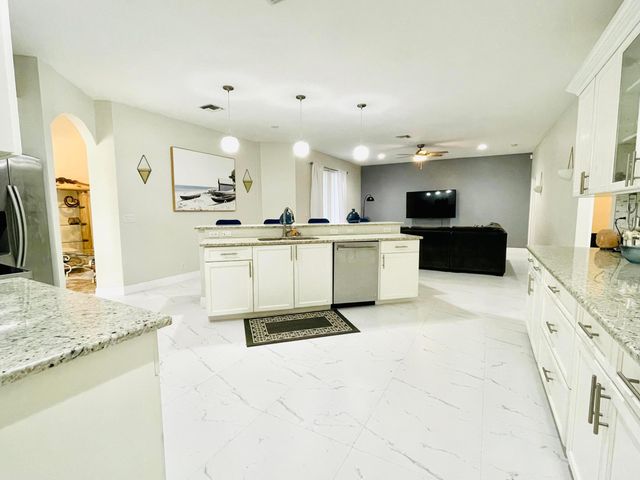13620 FOLKESTONE Court W, Wellington, FL 33414