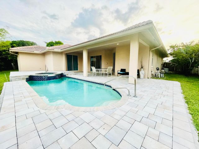 13620 FOLKESTONE Court W, Wellington, FL 33414