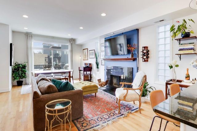 813 N Bishop Street 2, Chicago, IL 60642